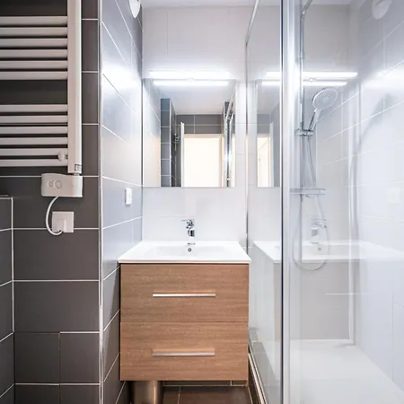 Apartment Confortable A Val-d'isere, Acces Direct Pistes, Pour 2 Personnes Val-d'Isere